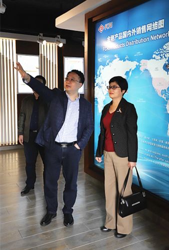 �U�ǅ^�I���W�R�����о����������Ї��չȈ@�^�lչ���r