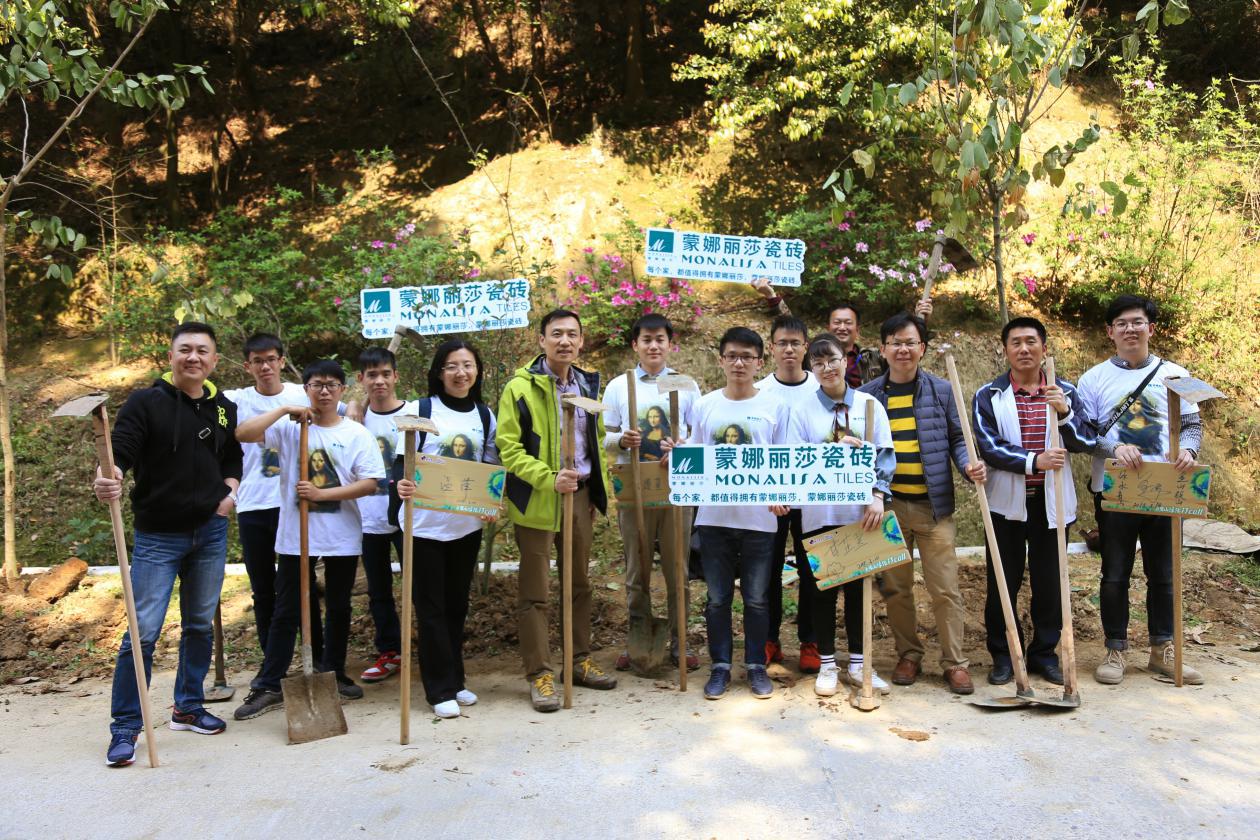 ���Gɫ�M�е�����������ɯ�y�ַ�ɽ��_���M����ɭ�ֳ���